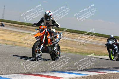 media/Sep-04-2023-Lets Ride (Mon) [[34443f911e]]/B Group/1220pm (Wheelie Bump)/